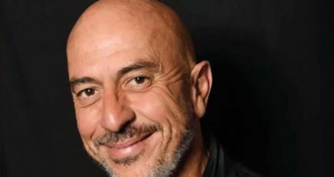 Roberto Ciufoli in scena al Teatro Eschilo di Gela (CL)